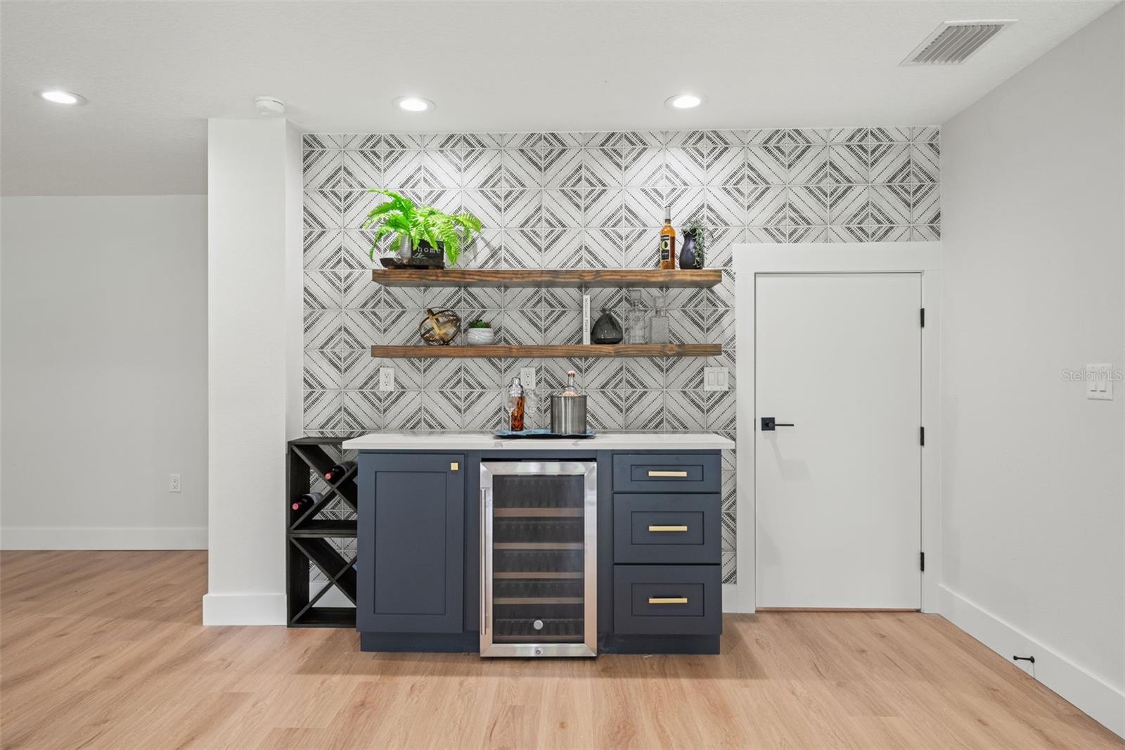 Listing photo id 72 for 4522 Majestic Hills Loop