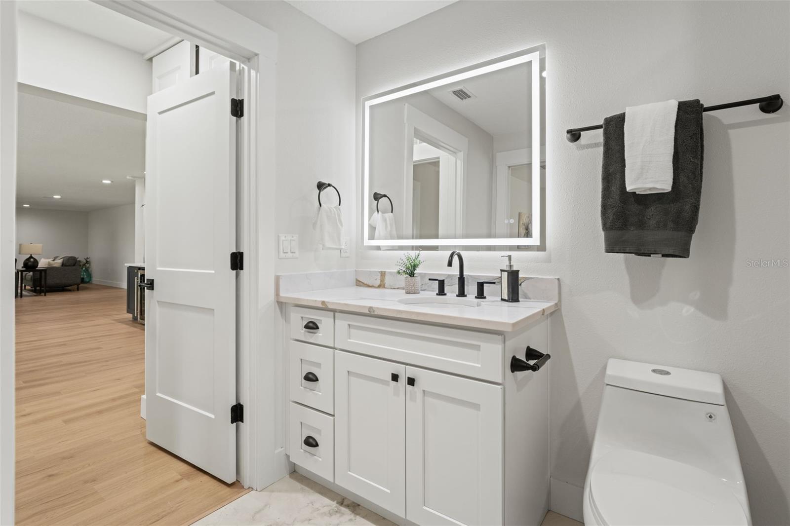 Listing photo id 77 for 4522 Majestic Hills Loop