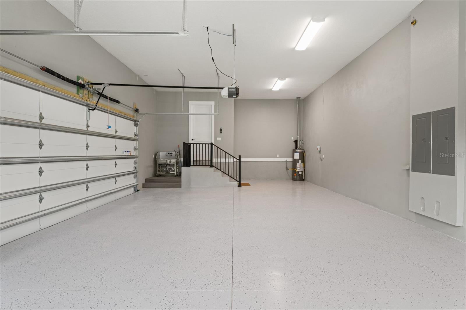 Listing photo id 80 for 4522 Majestic Hills Loop