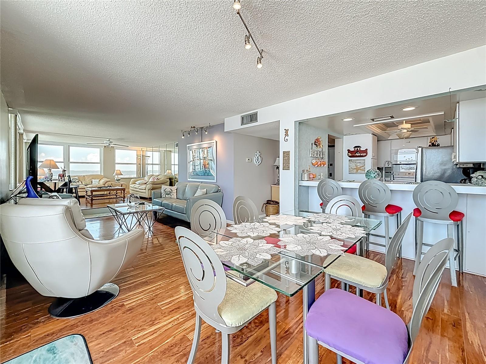 Image 28 of 73 For 17408 Gulf Blvd  1302