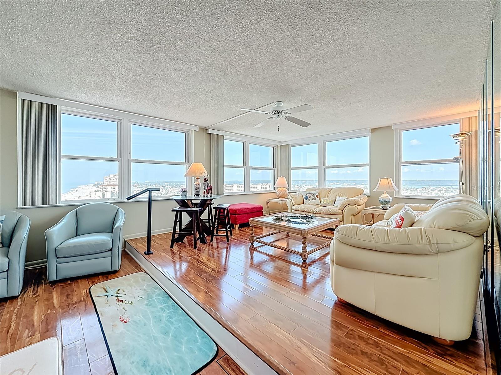 Image 32 of 73 For 17408 Gulf Blvd  1302