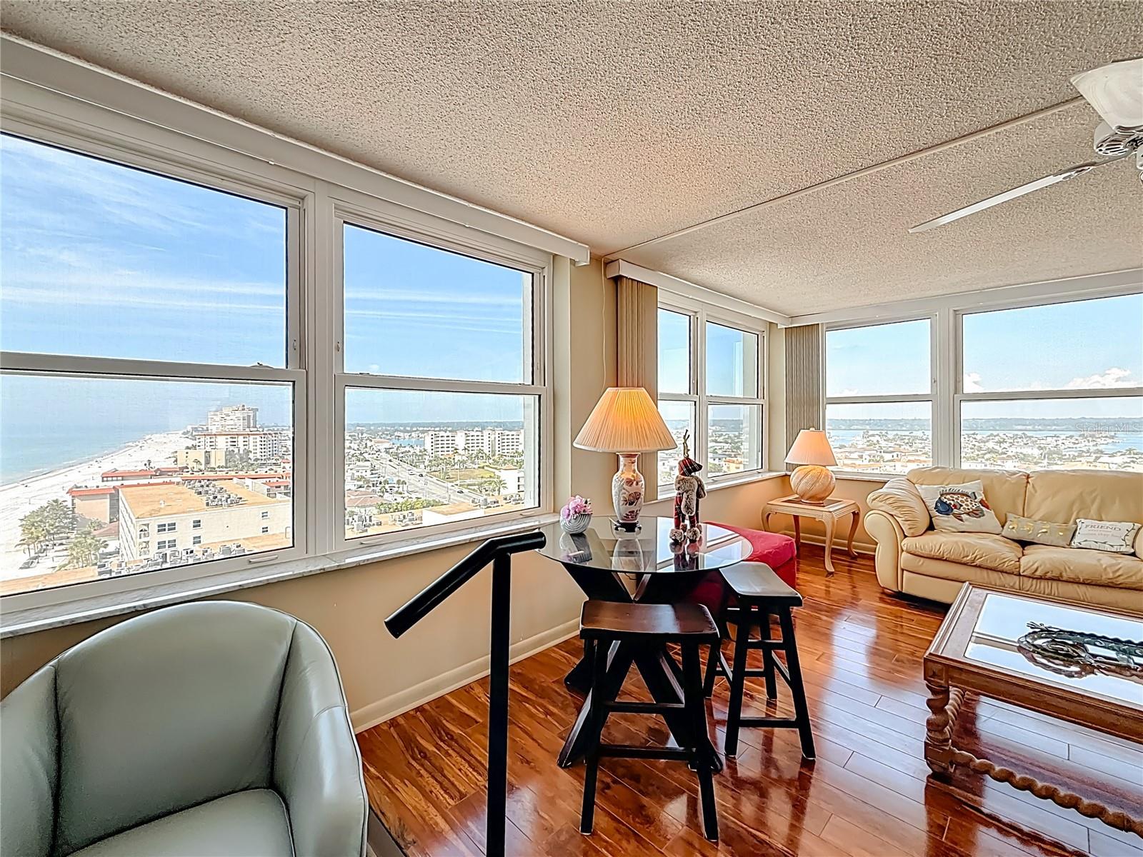 Image 33 of 73 For 17408 Gulf Blvd  1302