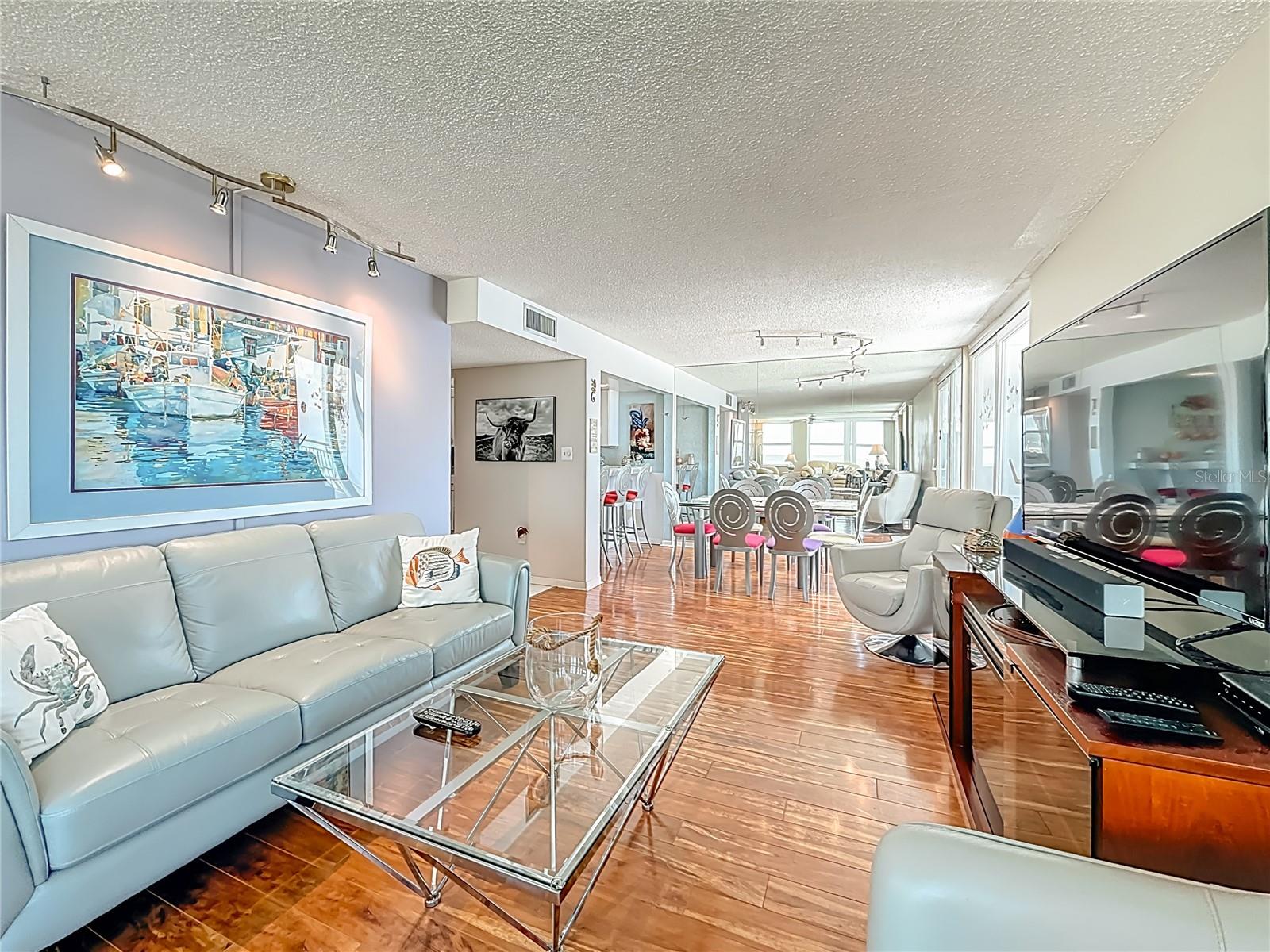 Image 42 of 73 For 17408 Gulf Blvd  1302