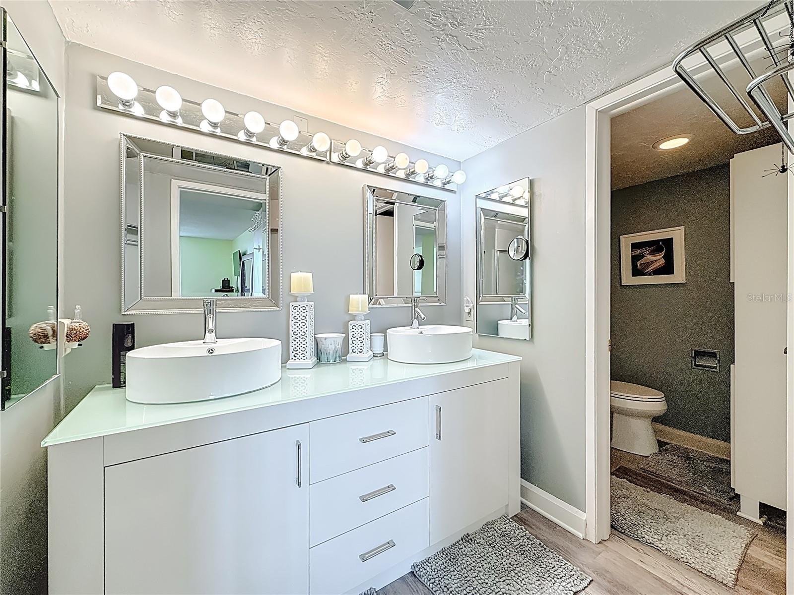 Image 49 of 73 For 17408 Gulf Blvd  1302