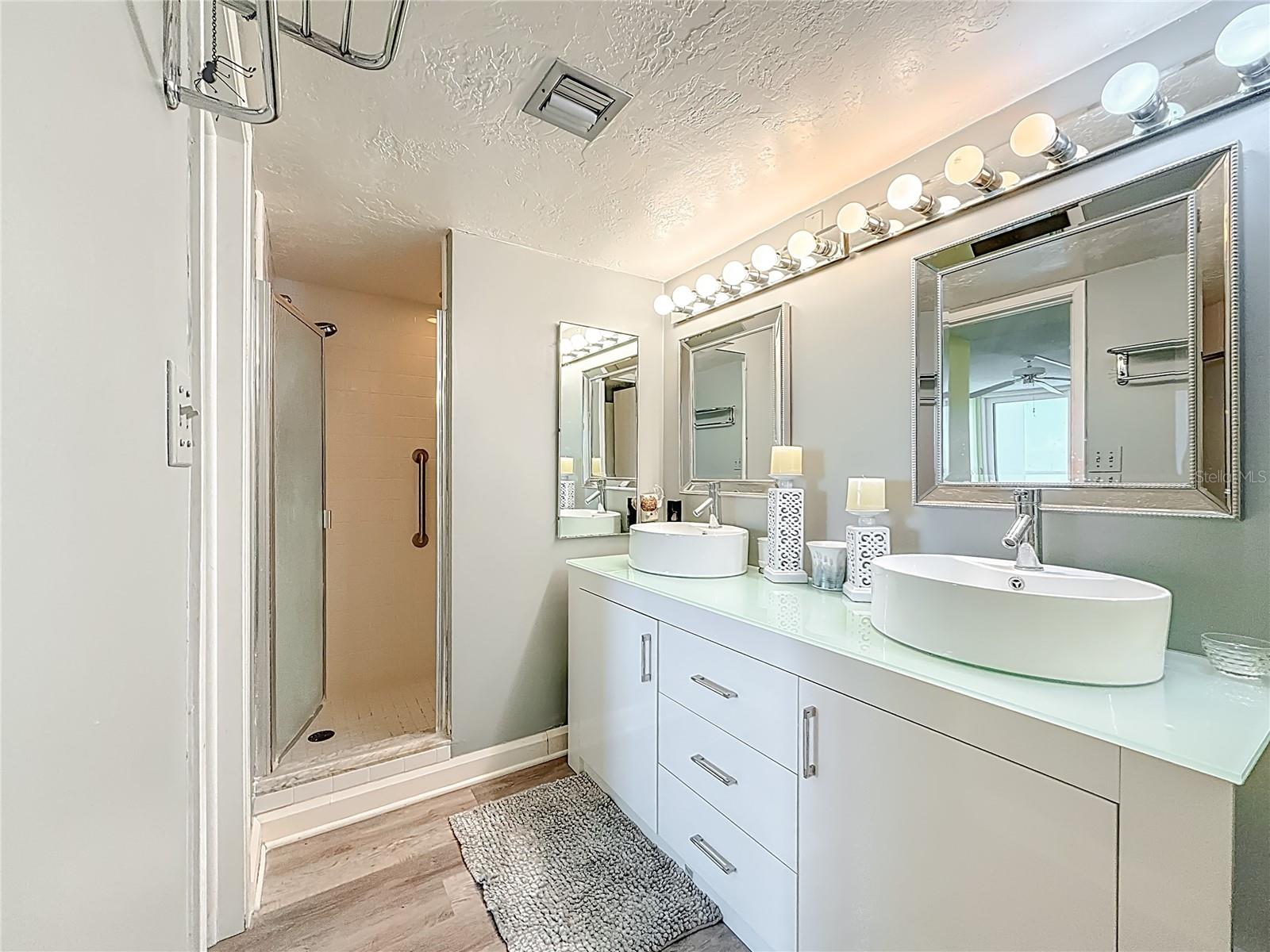 Image 50 of 73 For 17408 Gulf Blvd  1302