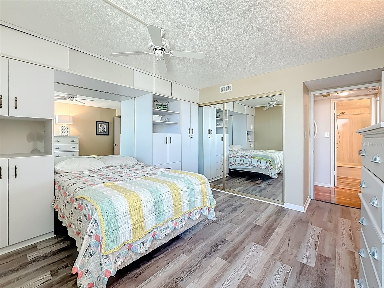 Image 56 of 73 For 17408 Gulf Blvd  1302