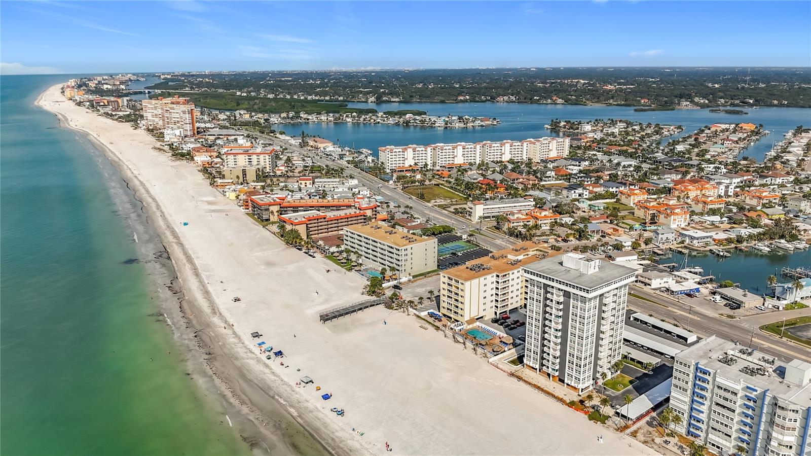 Image 8 of 73 For 17408 Gulf Blvd  1302