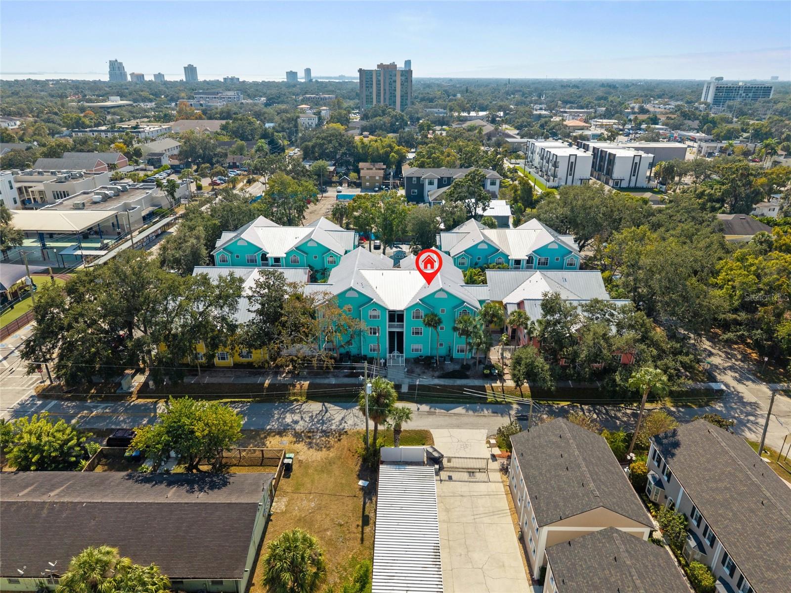 Image 25 of 27 For 3002 Cleveland Street B12