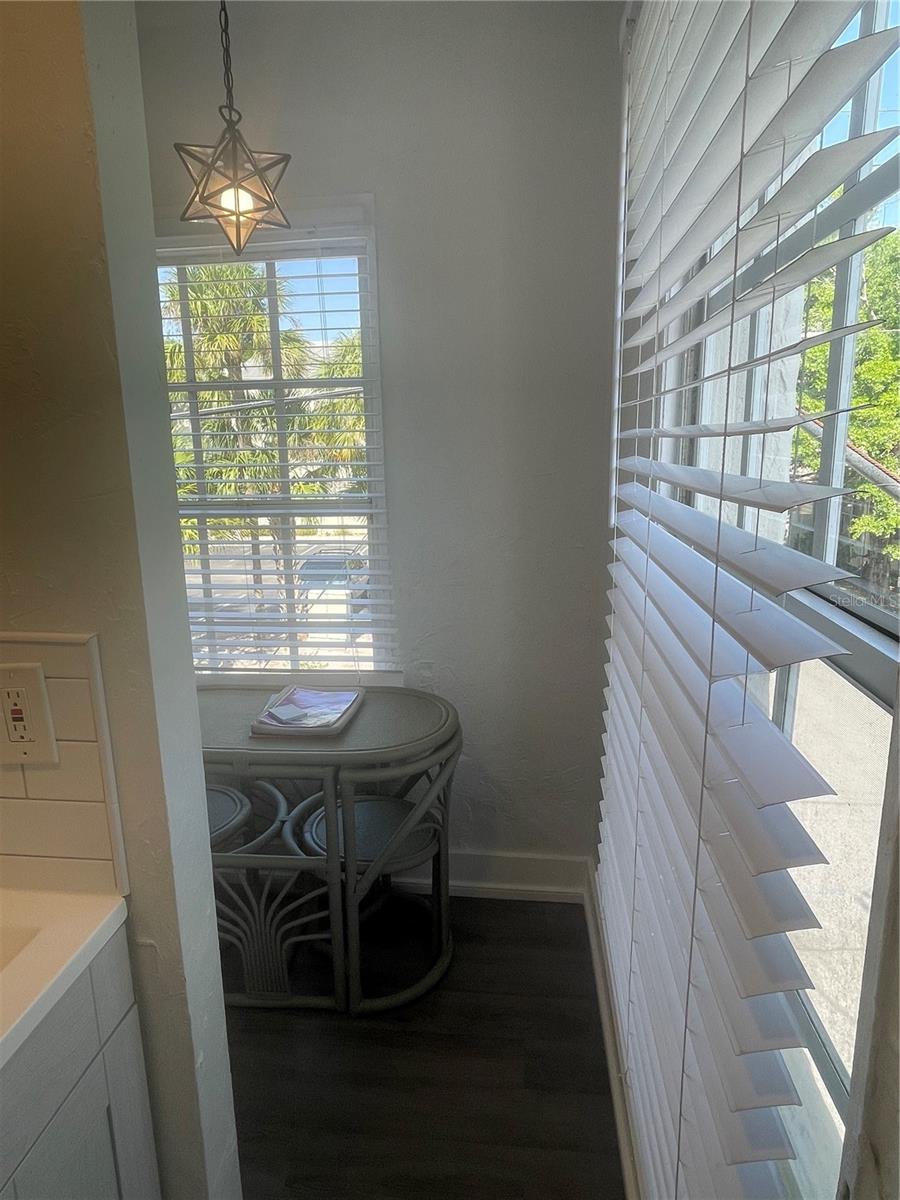 Image 13 of 39 For 2305 Texas Avenue 4