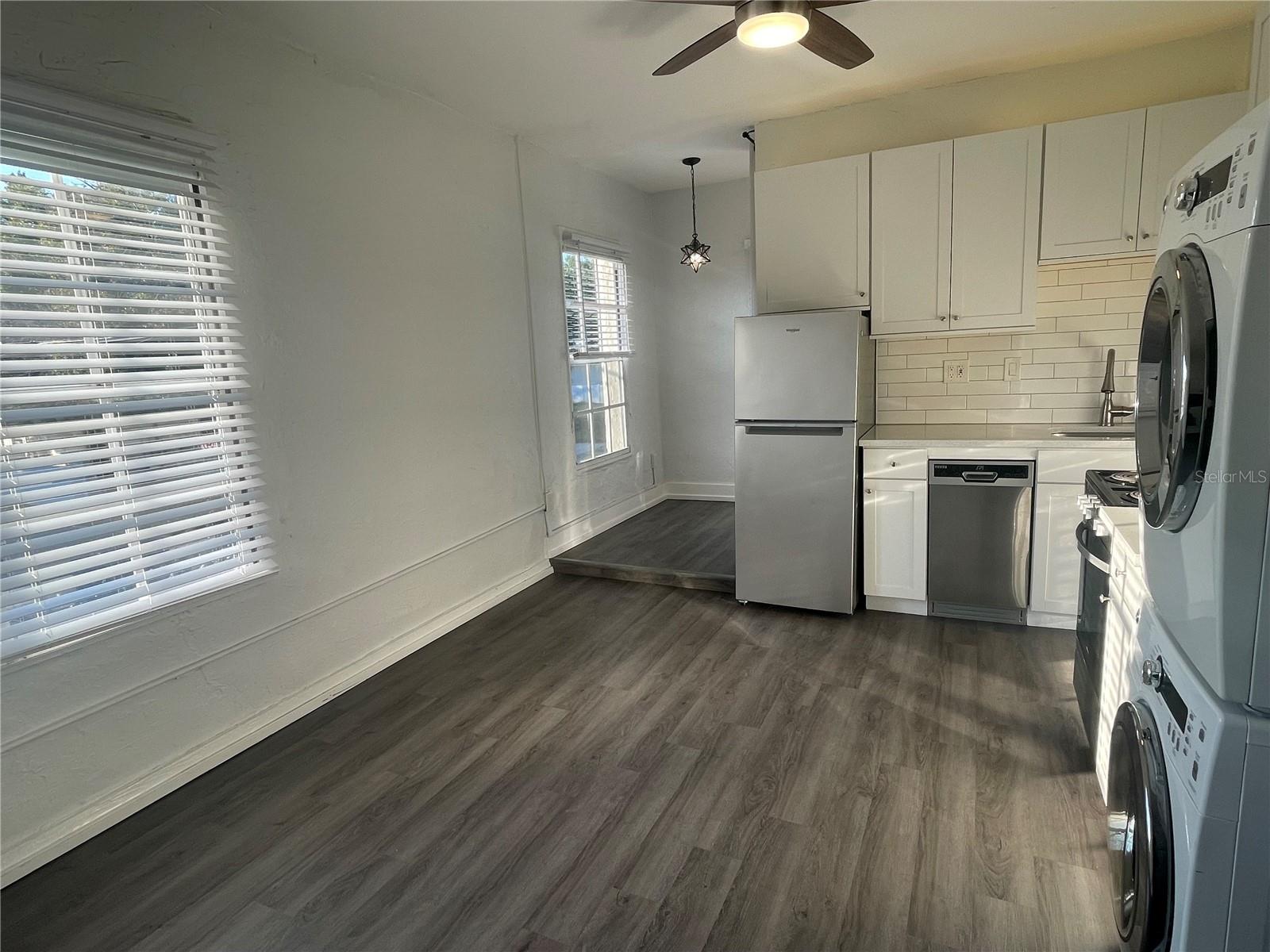 Image 3 of 39 For 2305 Texas Avenue 4