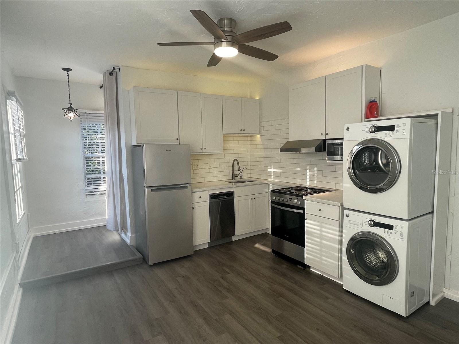 Image 4 of 39 For 2305 Texas Avenue 4