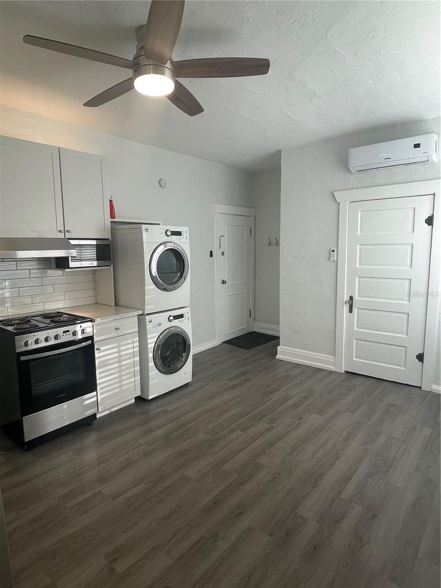 Image 5 of 39 For 2305 Texas Avenue 4