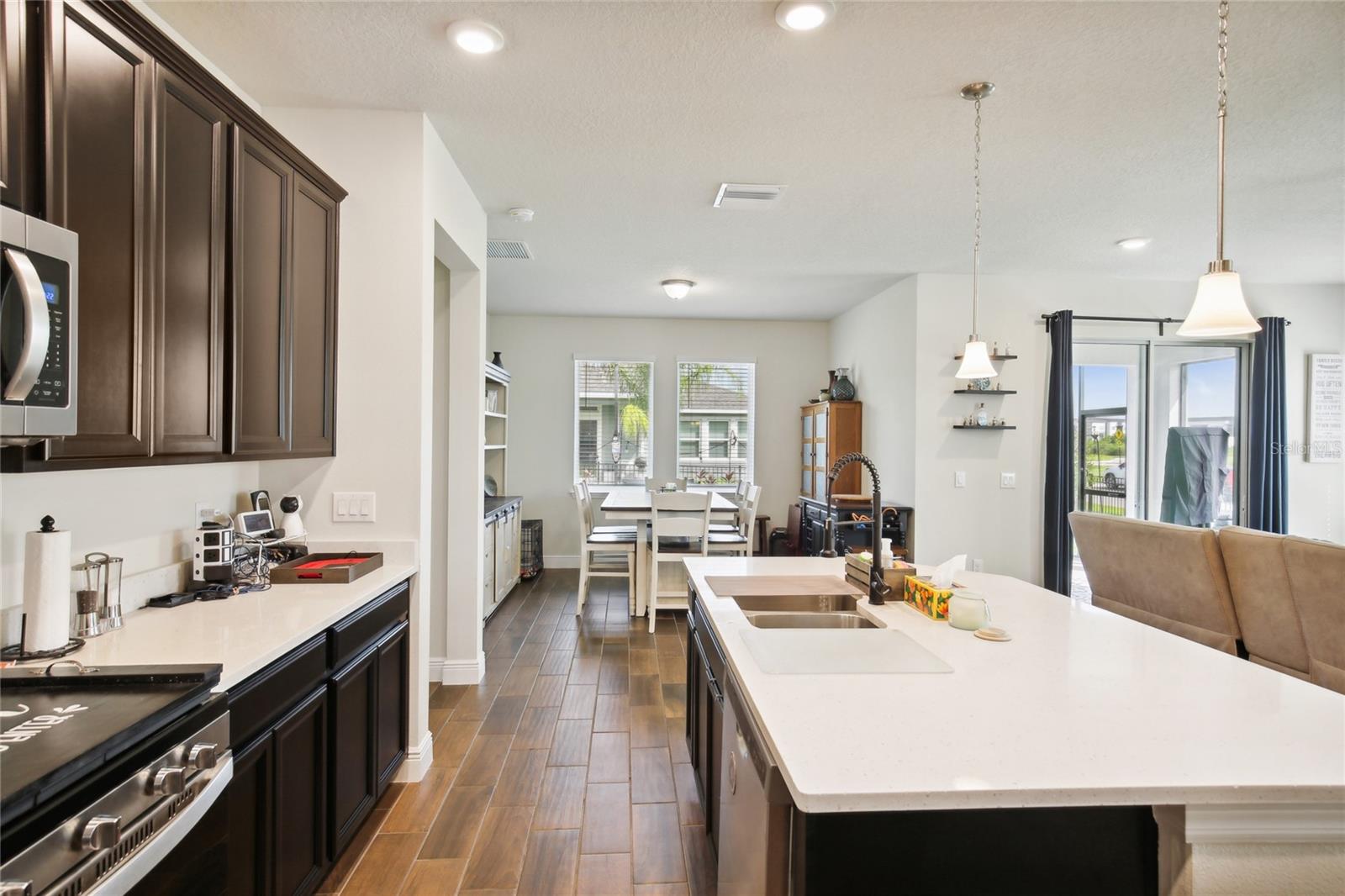 Image 13 of 49 For 6240 Sea Air Drive