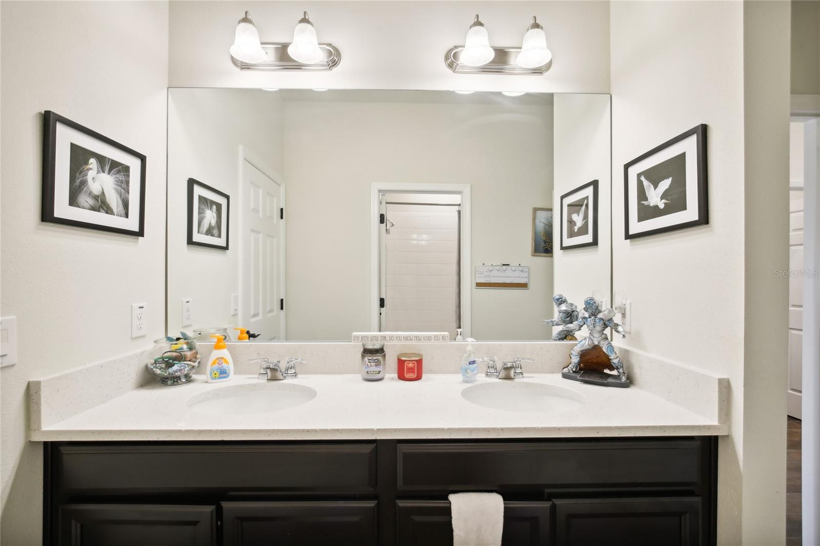 Image 26 of 49 For 6240 Sea Air Drive