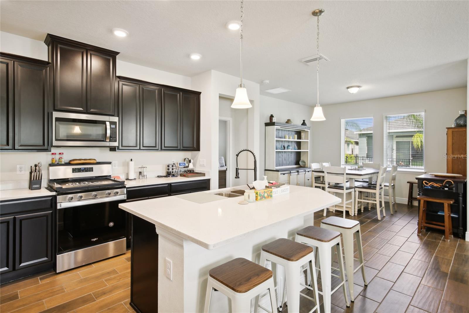 Image 8 of 49 For 6240 Sea Air Drive