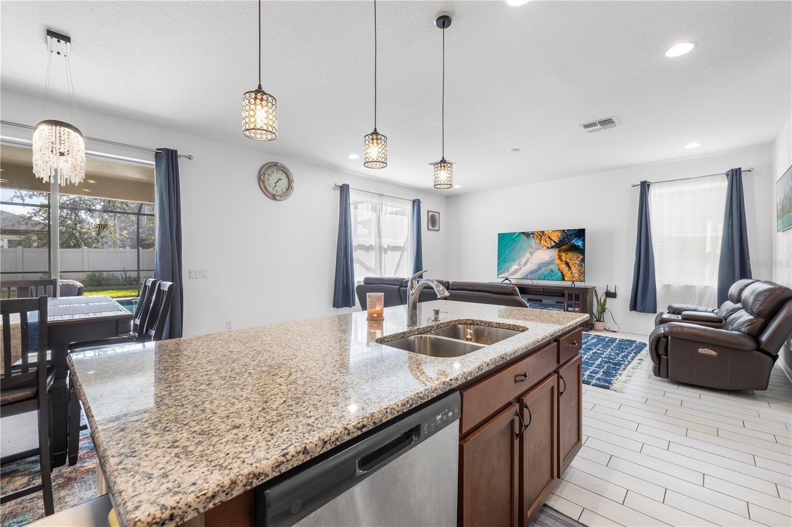 Image 13 of 64 For 19926 Stone Pine Circle