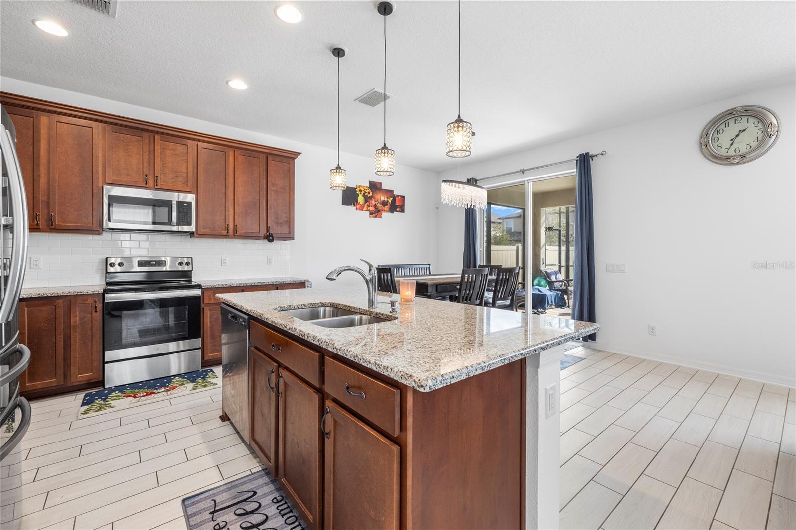 Image 14 of 64 For 19926 Stone Pine Circle