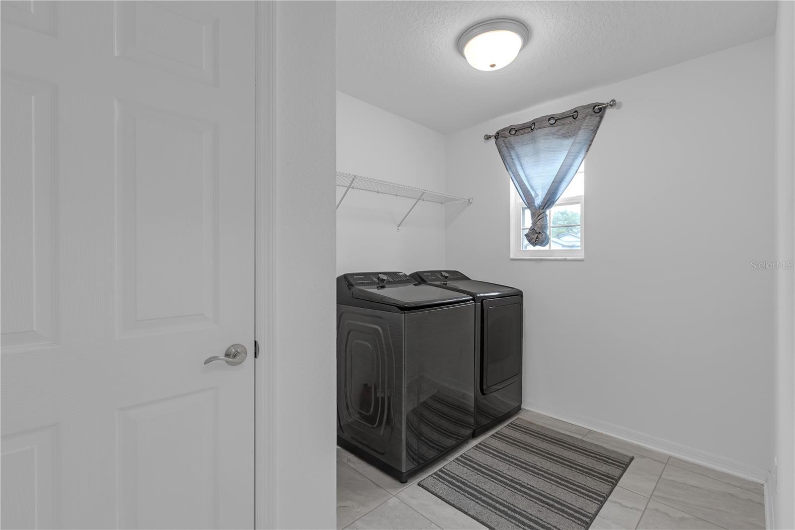 Image 18 of 64 For 19926 Stone Pine Circle