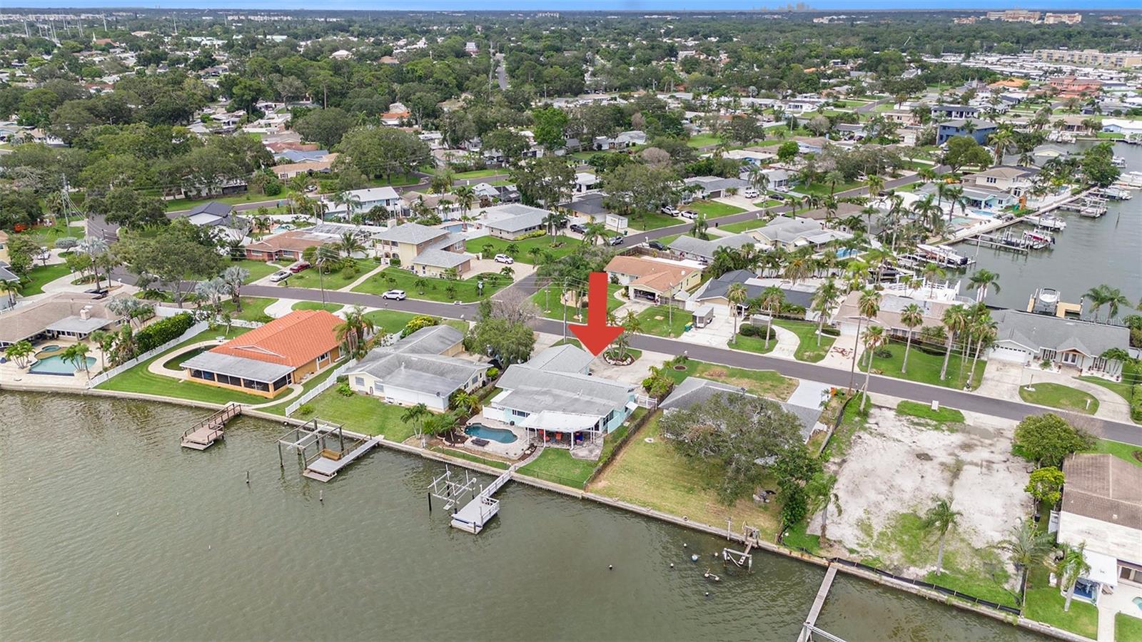 Listing photo id 40 for 5694 Oakhurst Drive