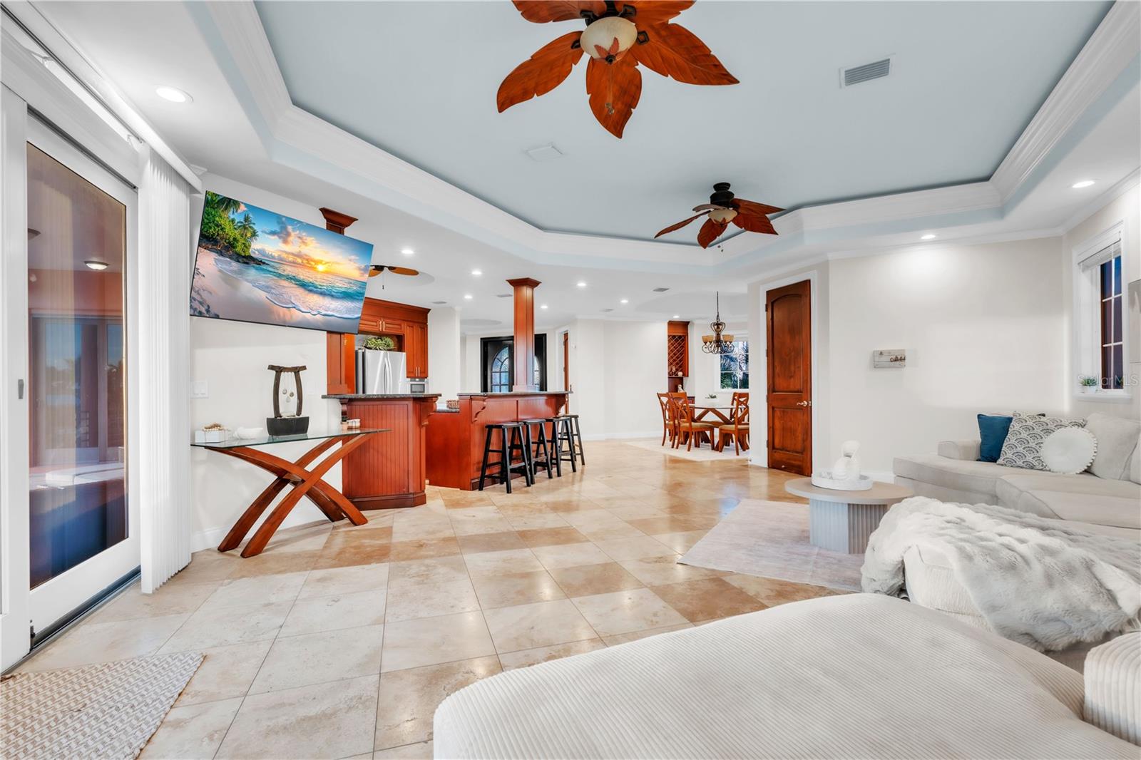 Listing photo id 15 for 7924 3rd Avenue S