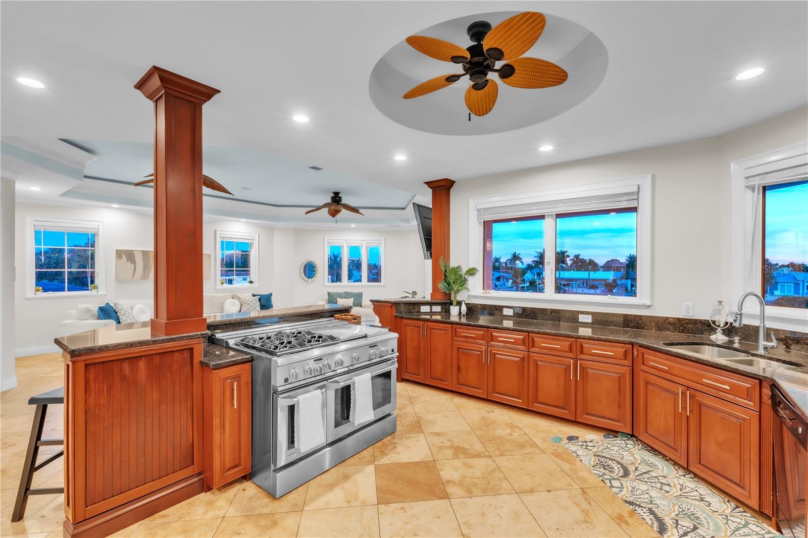 Listing photo id 18 for 7924 3rd Avenue S