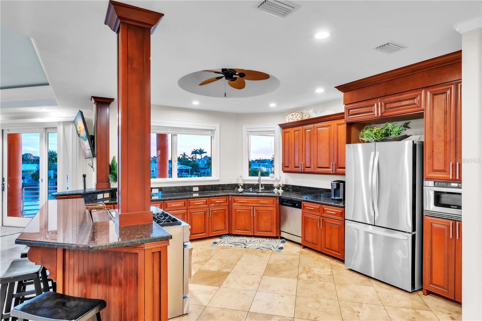 Listing photo id 19 for 7924 3rd Avenue S