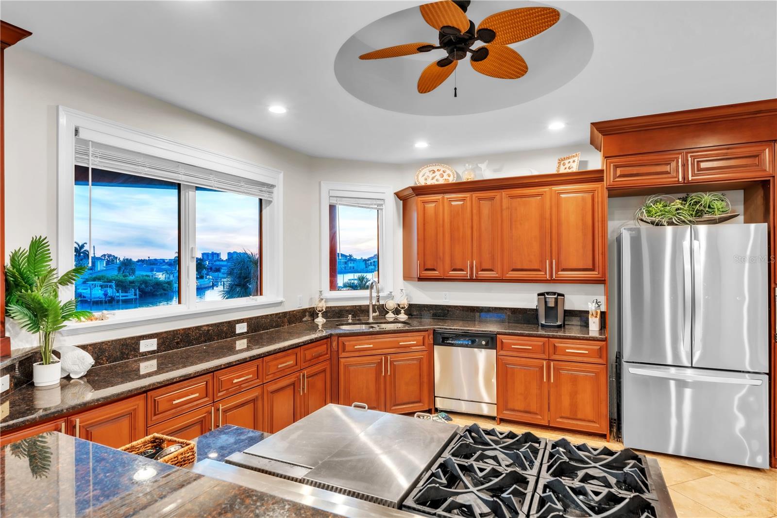 Listing photo id 20 for 7924 3rd Avenue S