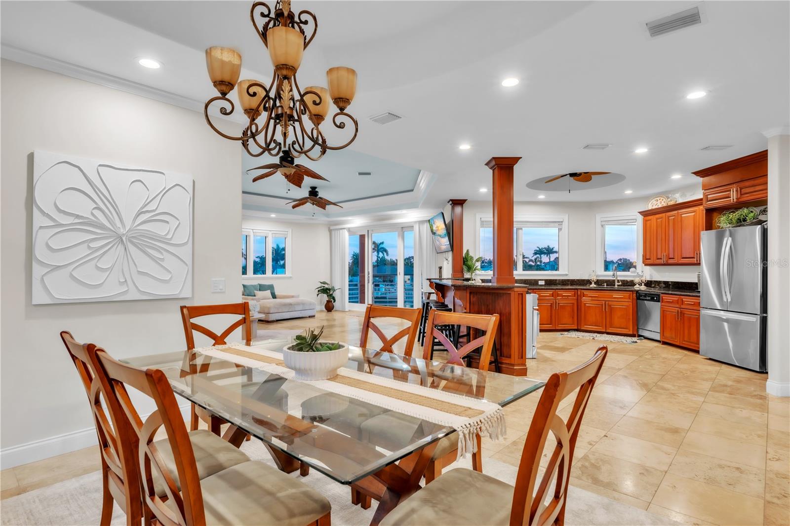 Listing photo id 22 for 7924 3rd Avenue S