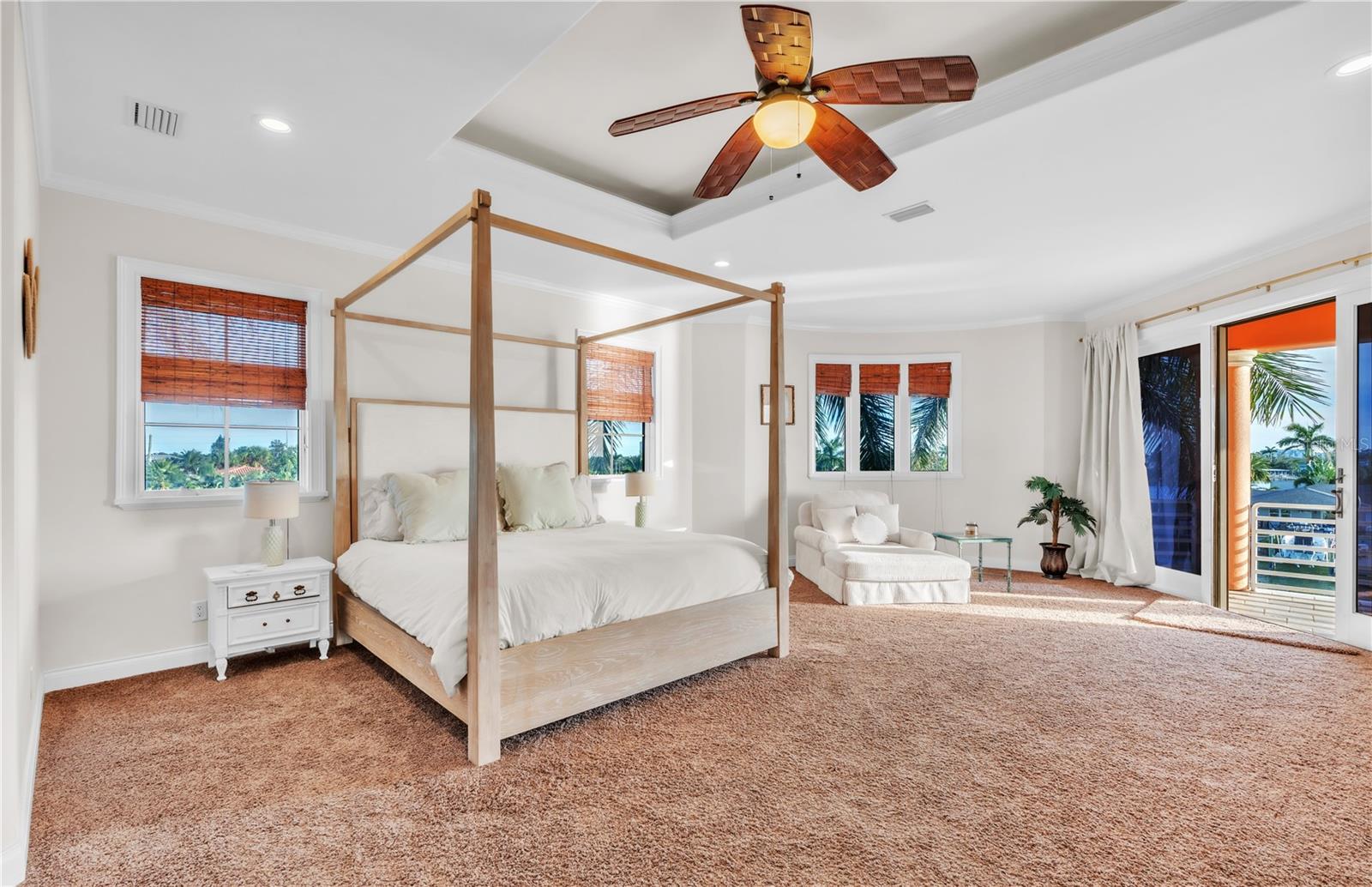 Listing photo id 24 for 7924 3rd Avenue S