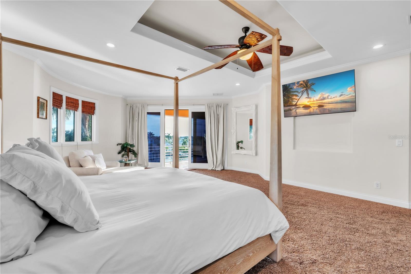 Listing photo id 25 for 7924 3rd Avenue S