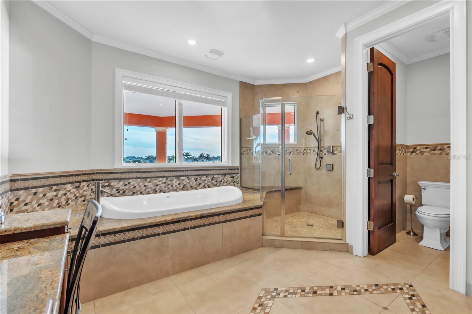 Listing photo id 34 for 7924 3rd Avenue S