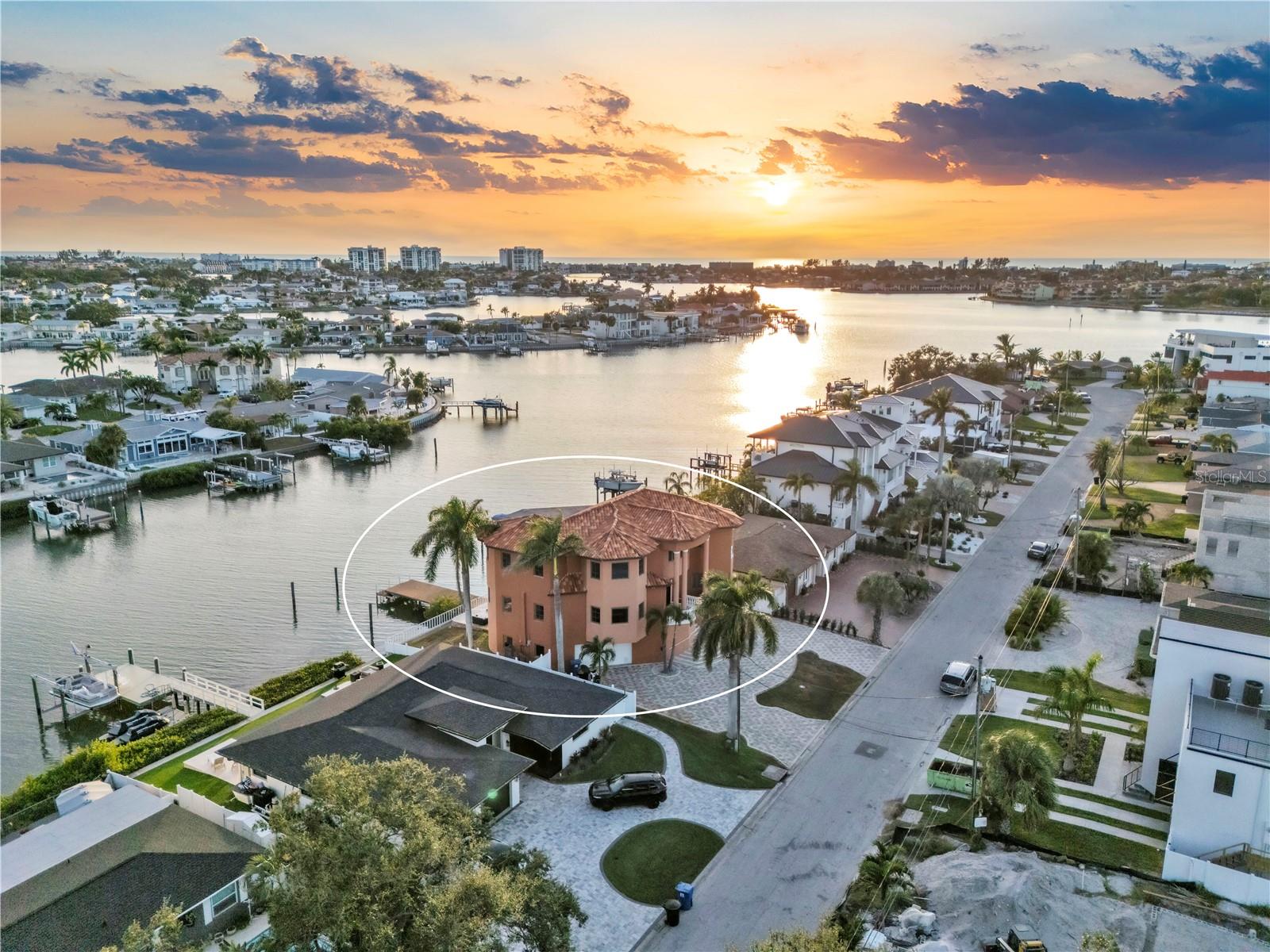 Listing photo id 2 for 7924 3rd Avenue S