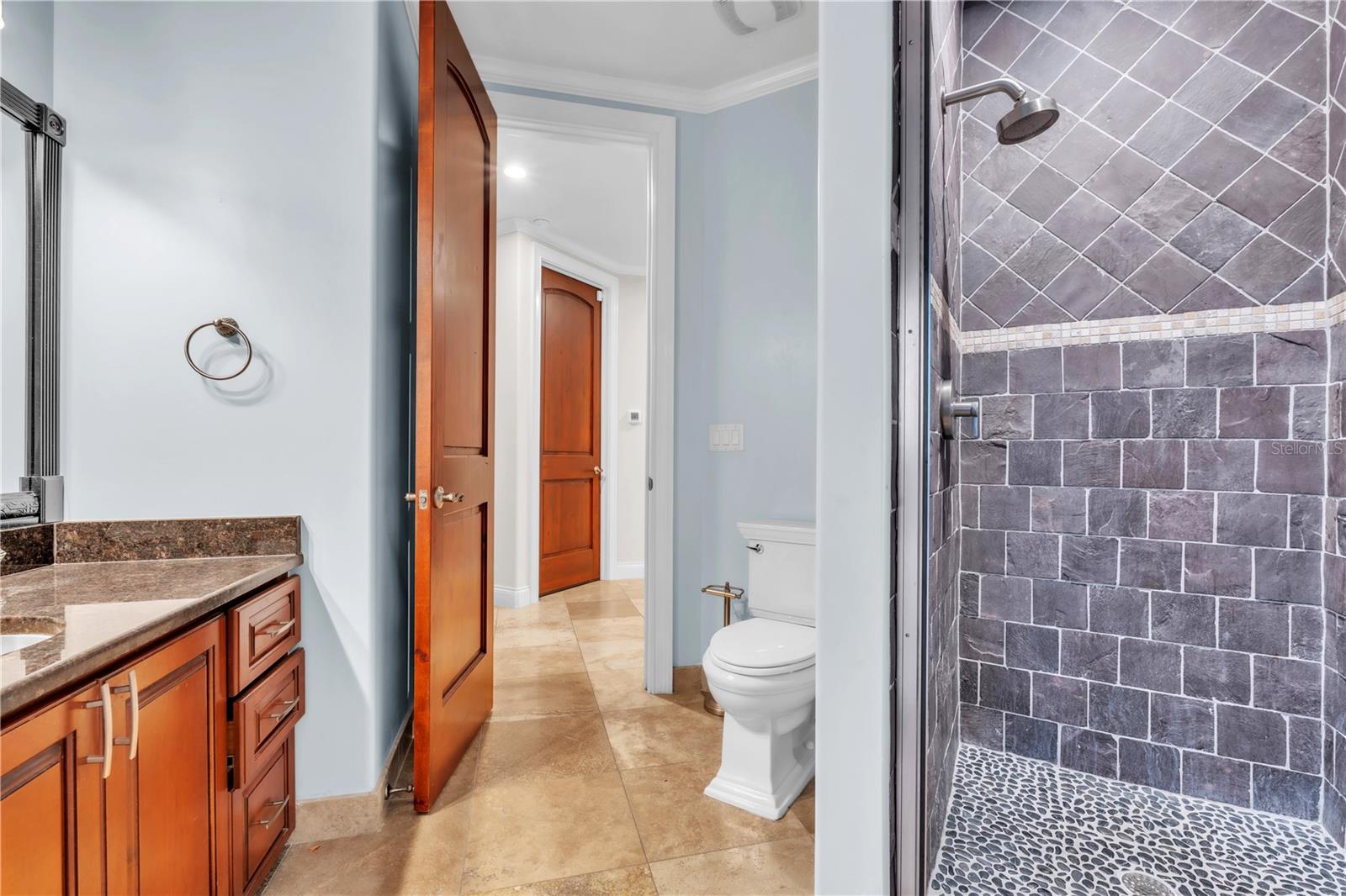 Listing photo id 39 for 7924 3rd Avenue S