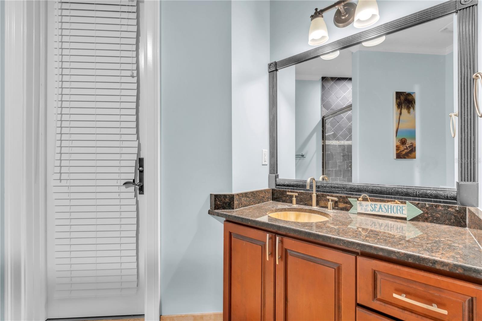 Listing photo id 40 for 7924 3rd Avenue S