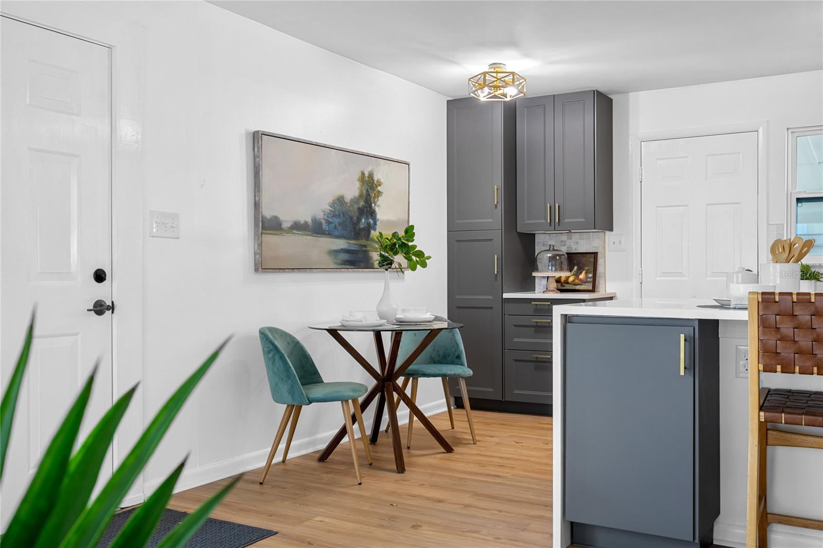 Image 10 of 37 For 4735 Wisconsin Avenue