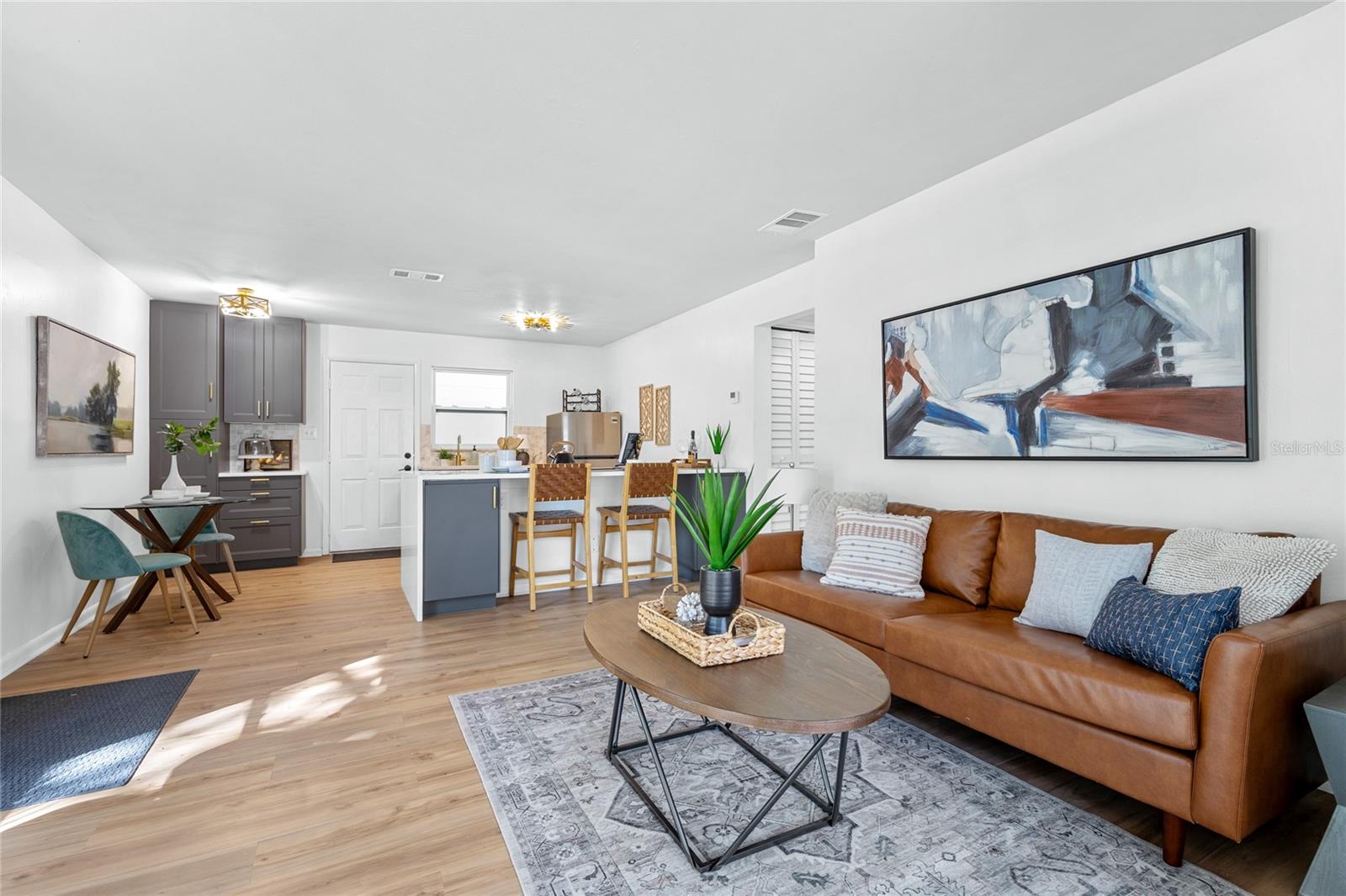 Image 12 of 37 For 4735 Wisconsin Avenue