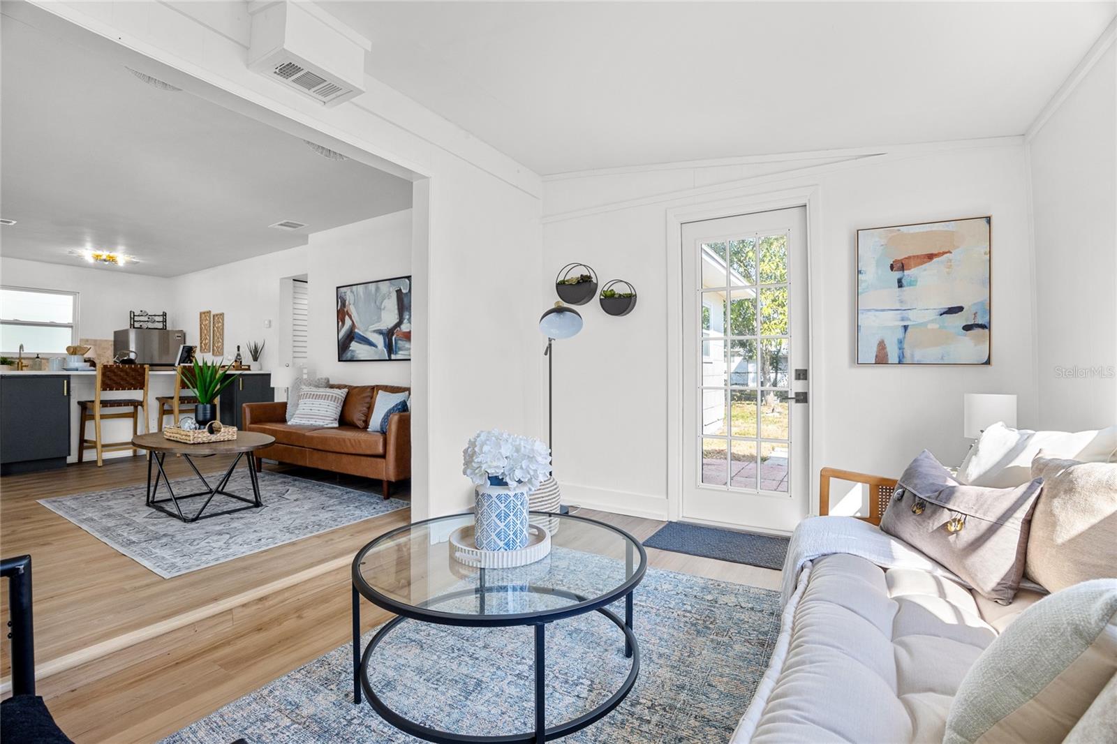 Image 14 of 37 For 4735 Wisconsin Avenue