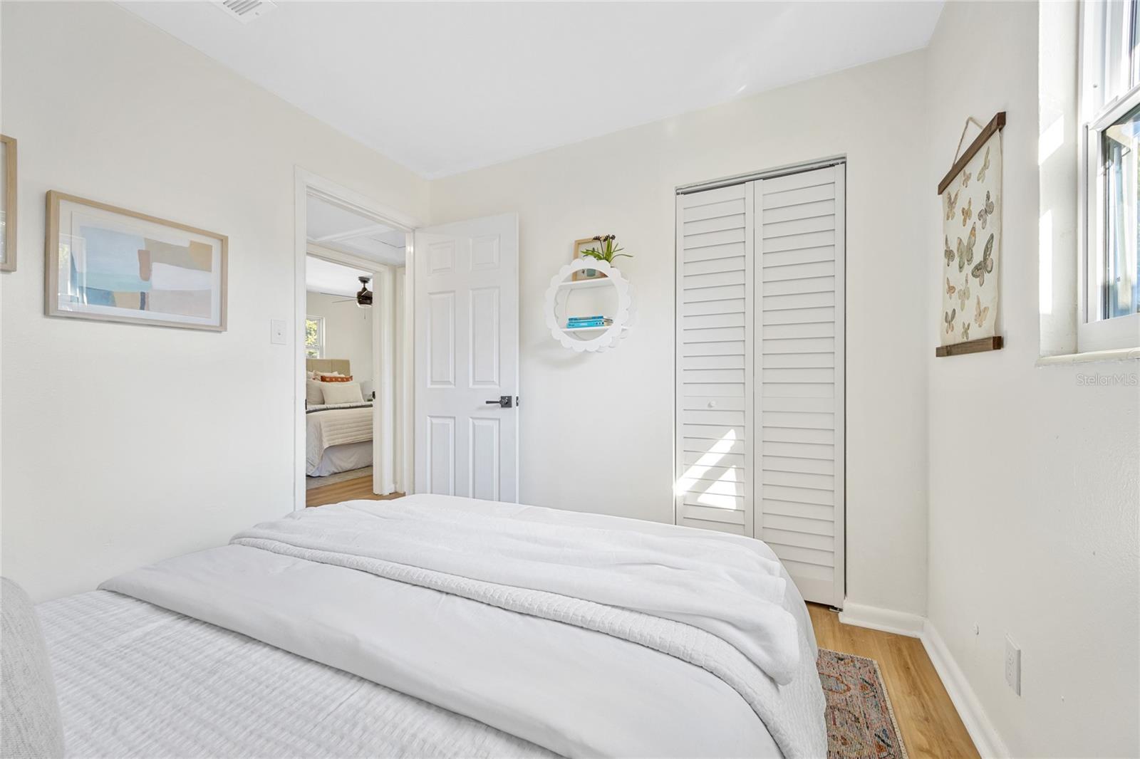 Image 21 of 37 For 4735 Wisconsin Avenue