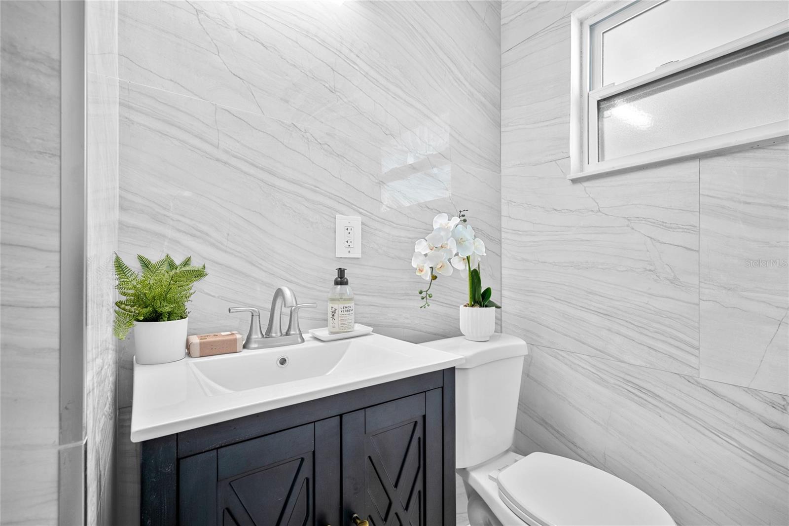 Image 22 of 37 For 4735 Wisconsin Avenue