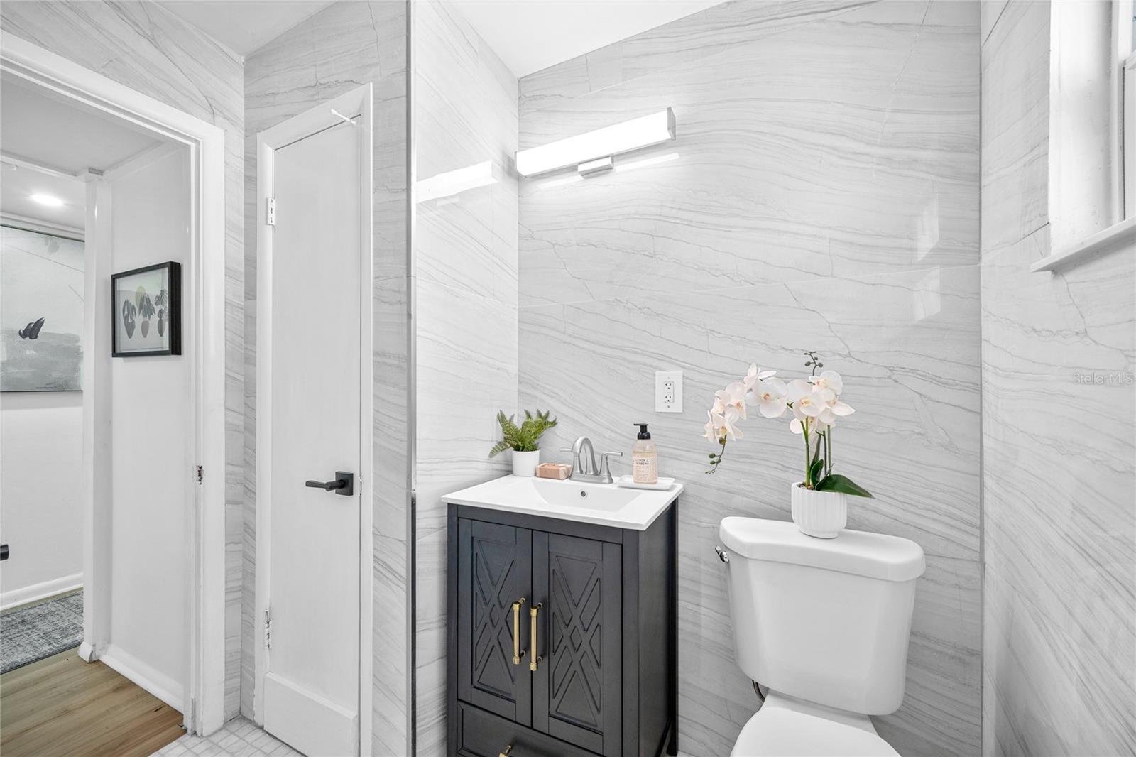 Image 23 of 37 For 4735 Wisconsin Avenue