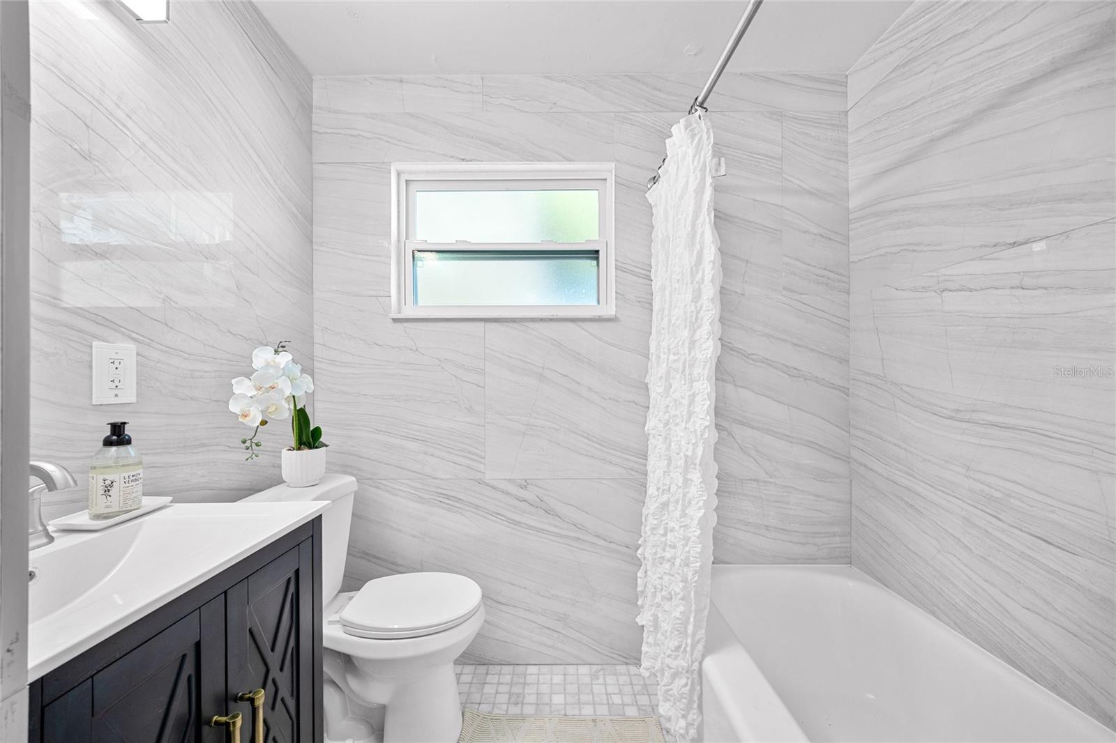 Image 5 of 37 For 4735 Wisconsin Avenue