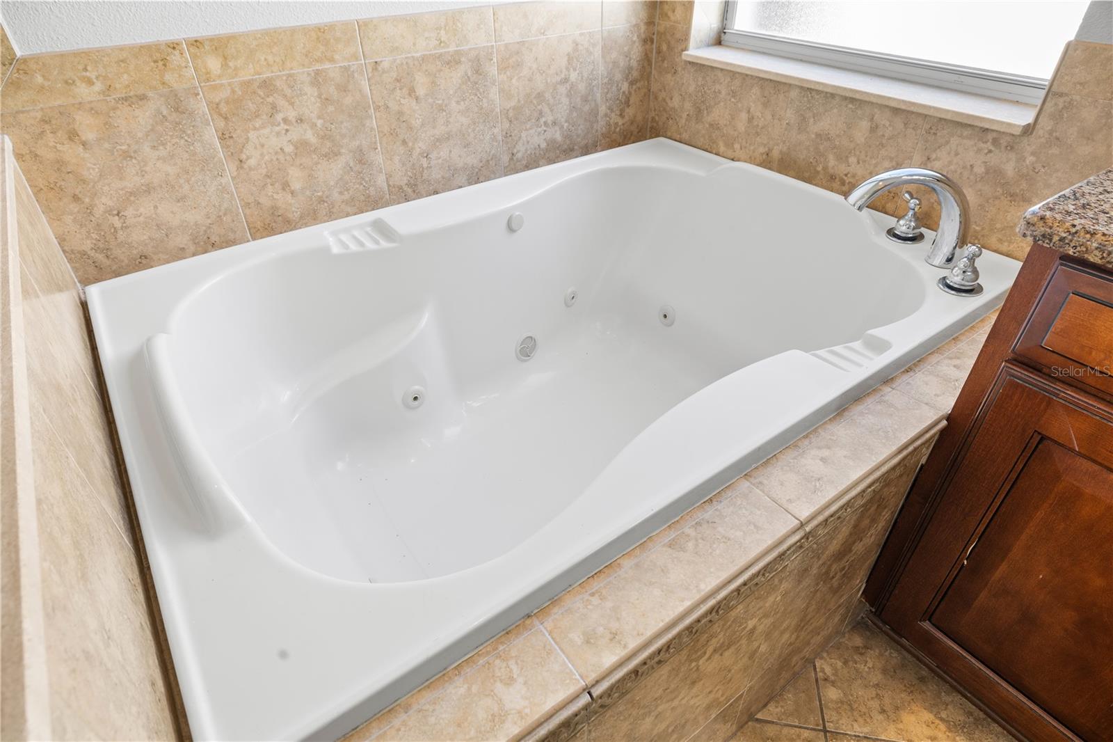 Image 36 of 58 For 5962 Fishhawk Crossing Boulevard