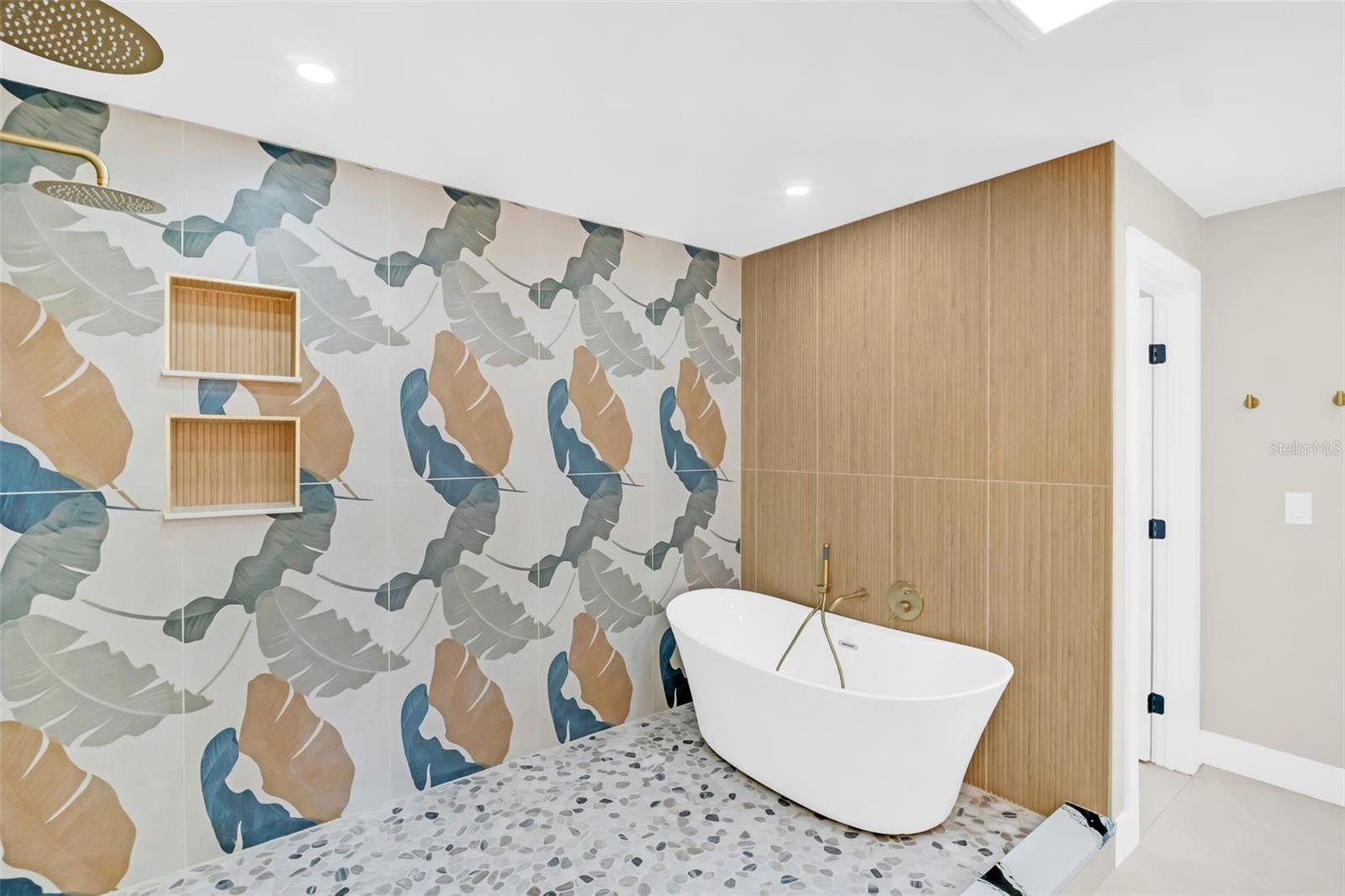 Image 12 of 47 For 2520 Southpointe Drive