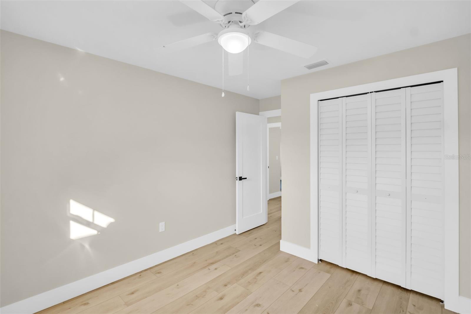 Image 20 of 47 For 2520 Southpointe Drive