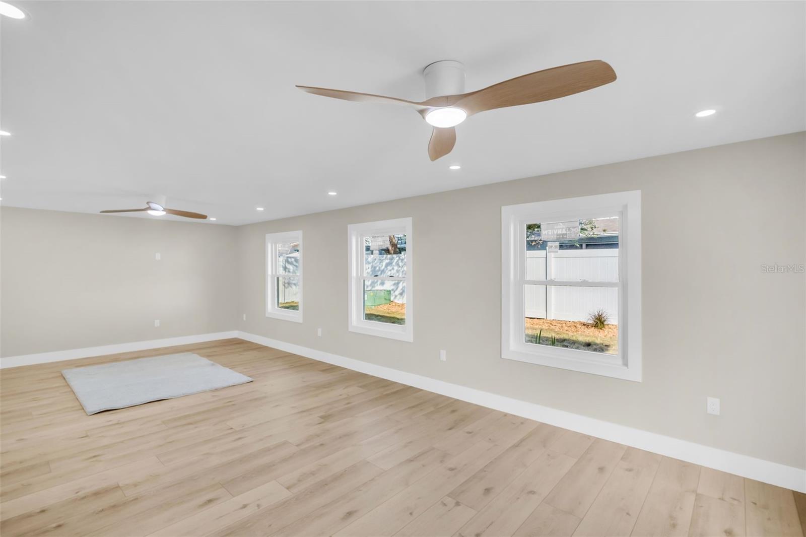 Image 28 of 47 For 2520 Southpointe Drive