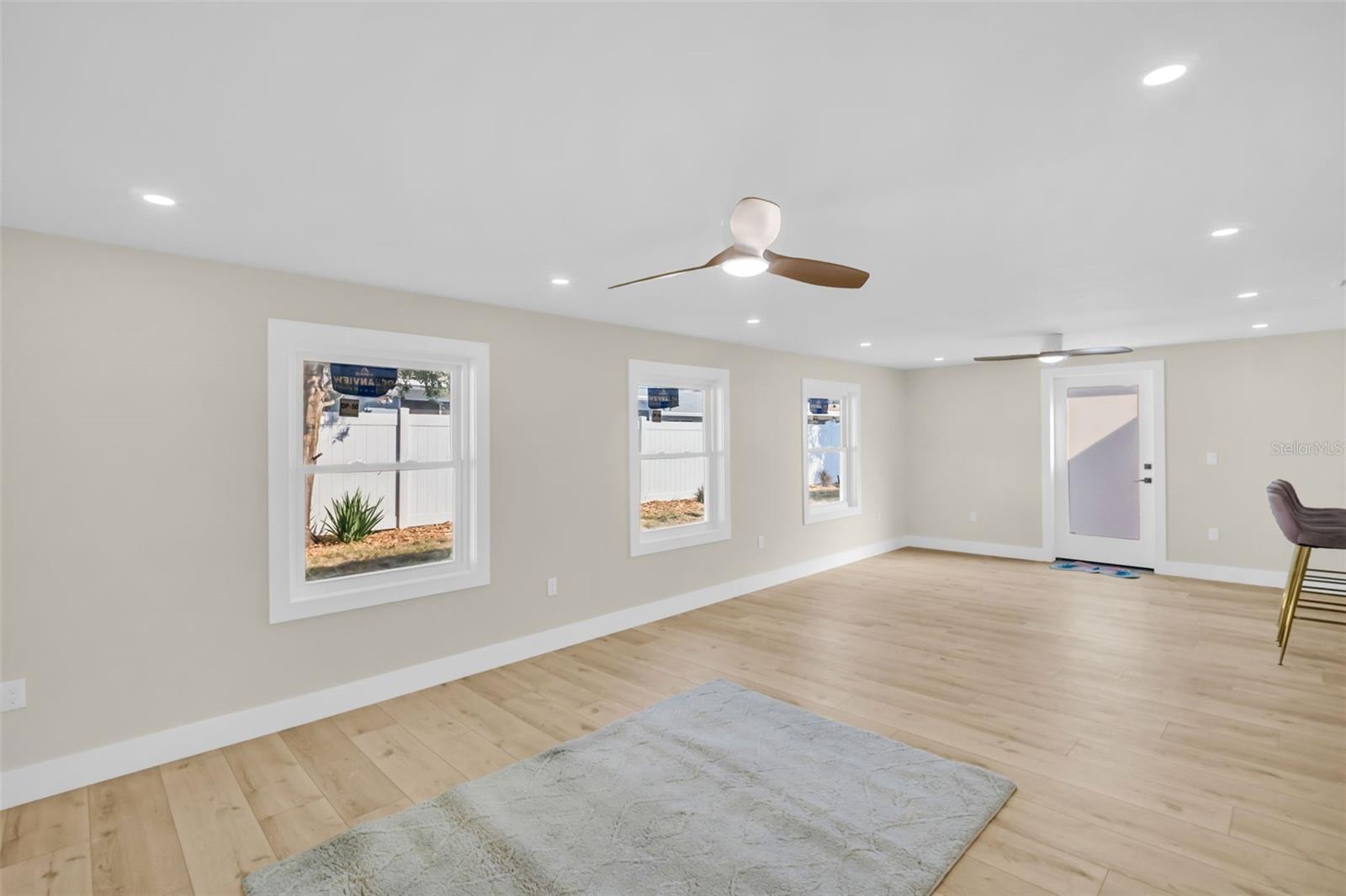 Image 30 of 47 For 2520 Southpointe Drive