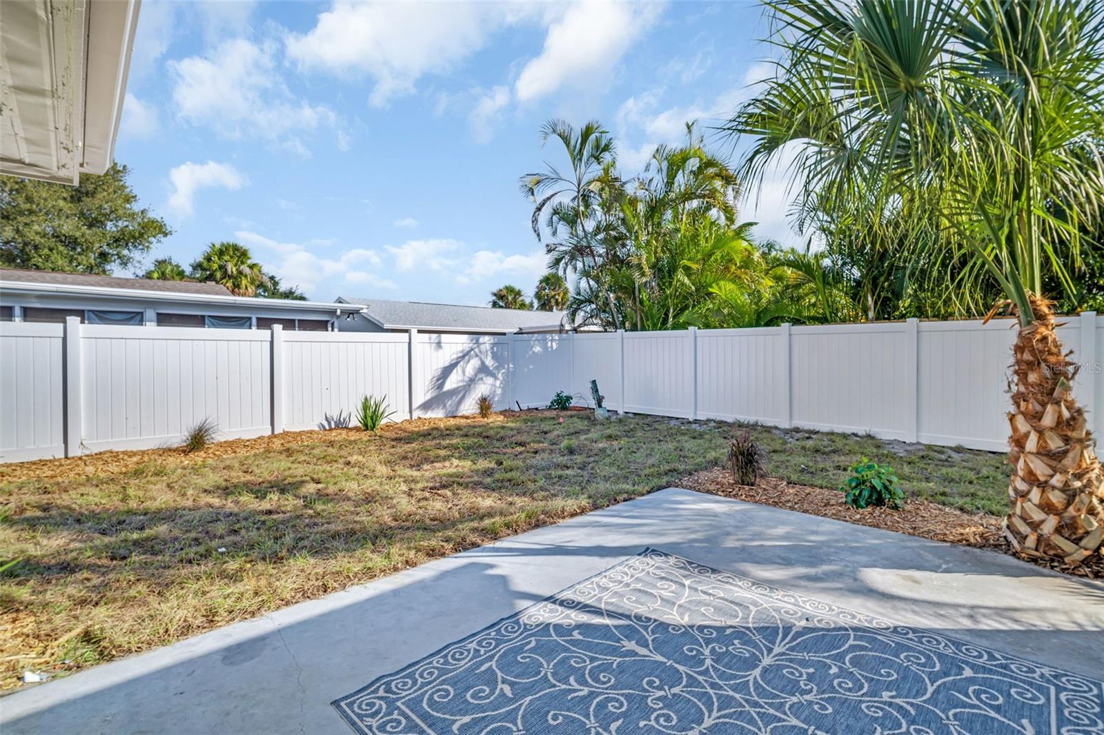 Image 32 of 47 For 2520 Southpointe Drive