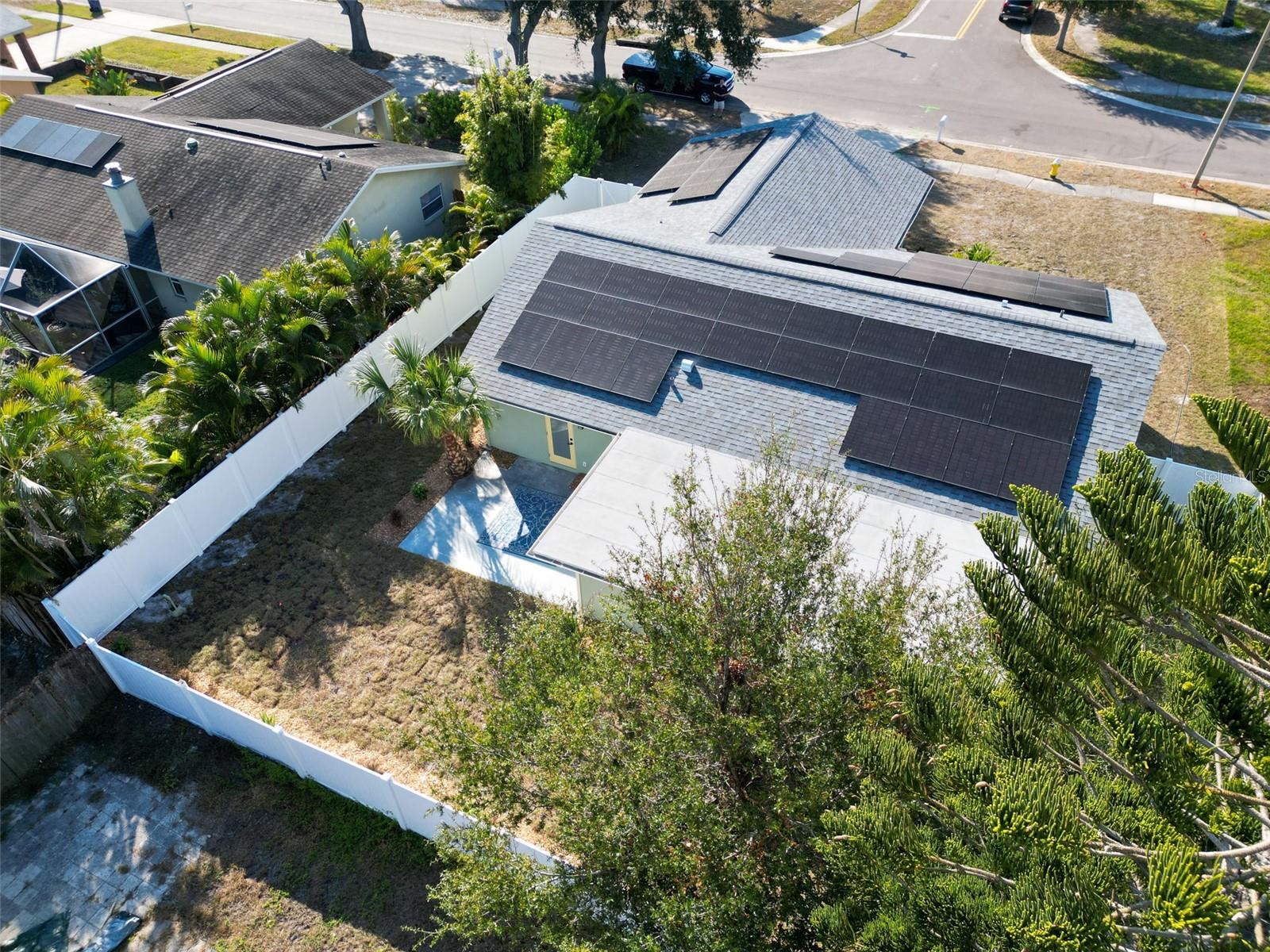 Image 38 of 47 For 2520 Southpointe Drive