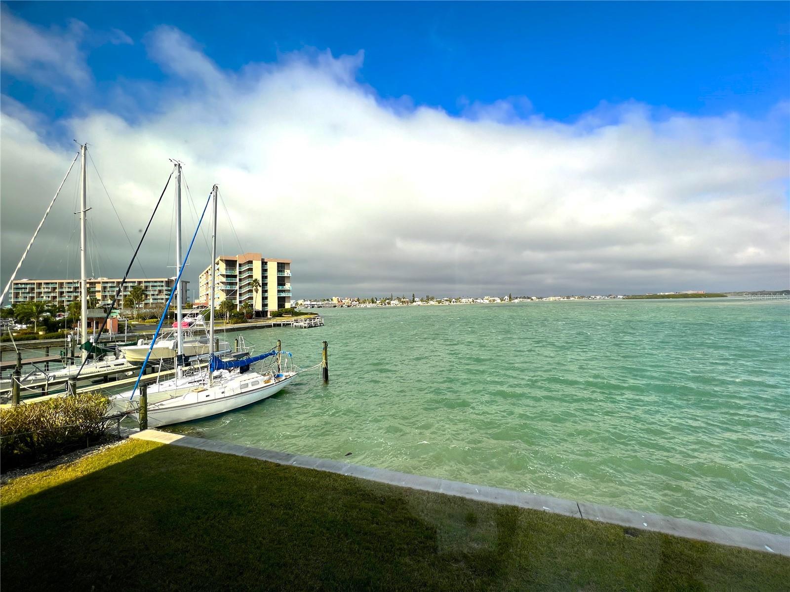 Image 6 of 28 For 250 126th Avenue 202