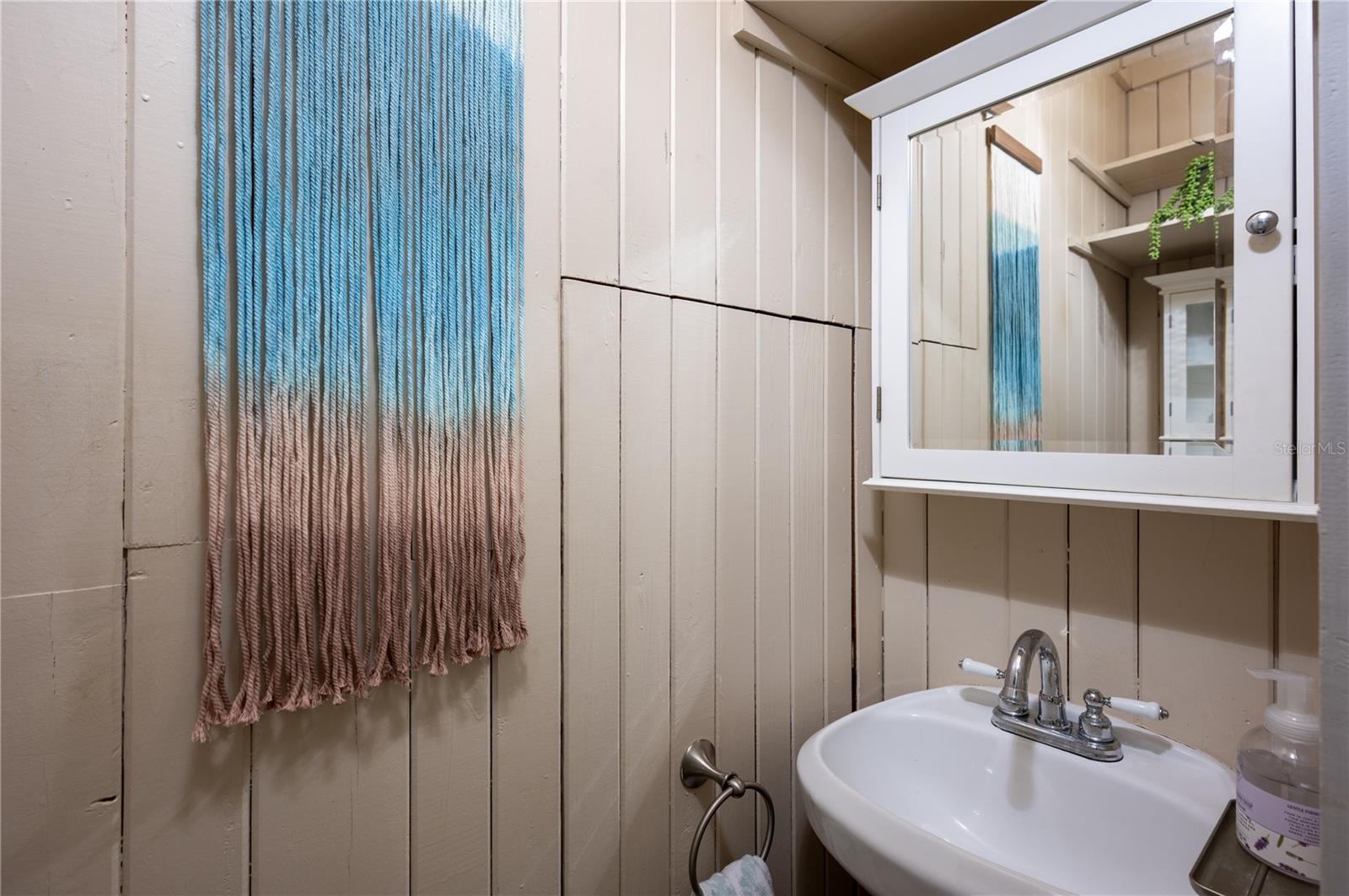 Image 13 of 47 For 117 52nd Avenue W